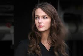 Amy Acker Horoscope and Astrology