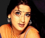 Sonali Bendre Pictures and Sonali Bendre Photos